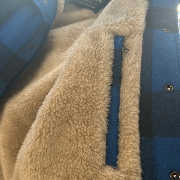 Filson *Limited Edition* Wool Cape Coat with wool liner - Picture 6 of 8